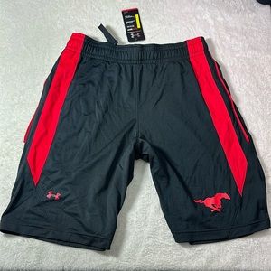 Under Armour Men’s Mustang Athletic Shirts Size Large With Pockets Red and Black